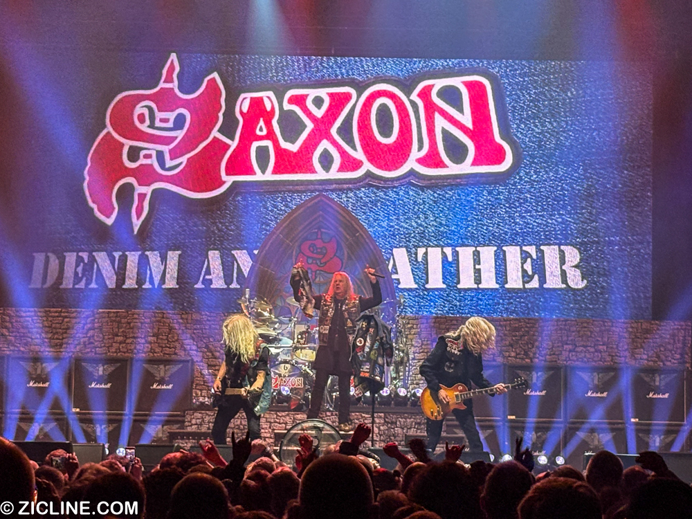 Saxon au Zenith de Paris