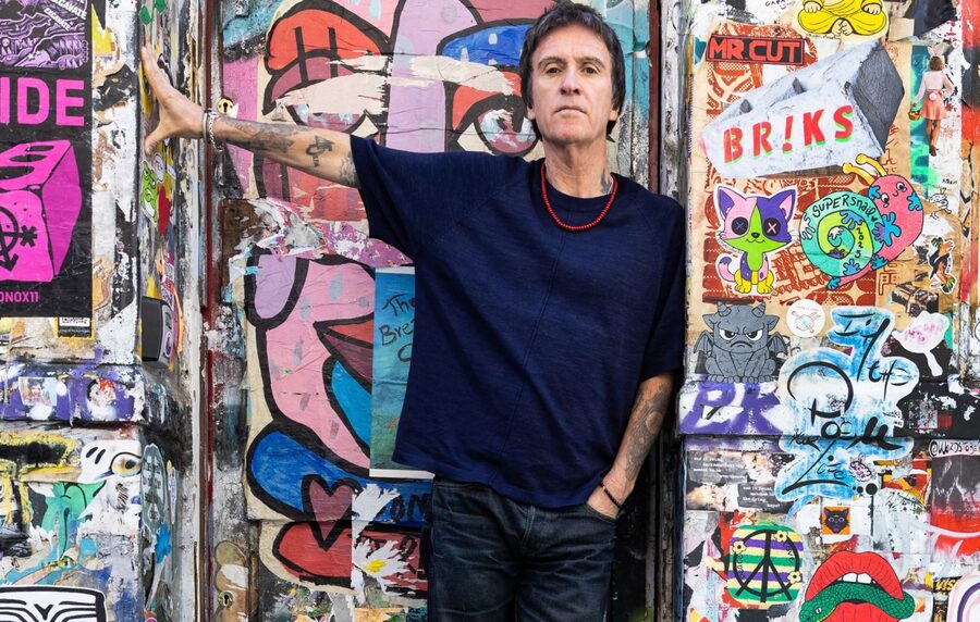 Johnny-Marr-par-Andrew-Cotterill Johnny Marr -The Age Of Everything - Zicline TV